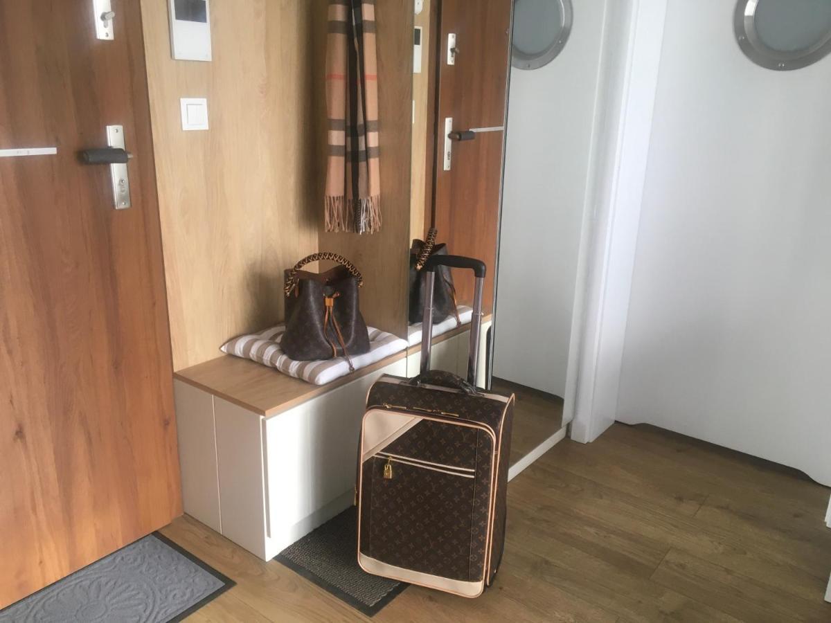 Apartament Marine Holiday Elblag - Winda -Parking W Hali Garazowej -Gratis -Business Stays ภายนอก รูปภาพ