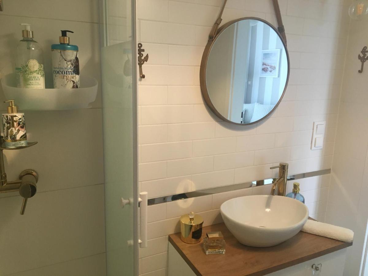Apartament Marine Holiday Elblag - Winda -Parking W Hali Garazowej -Gratis -Business Stays ภายนอก รูปภาพ